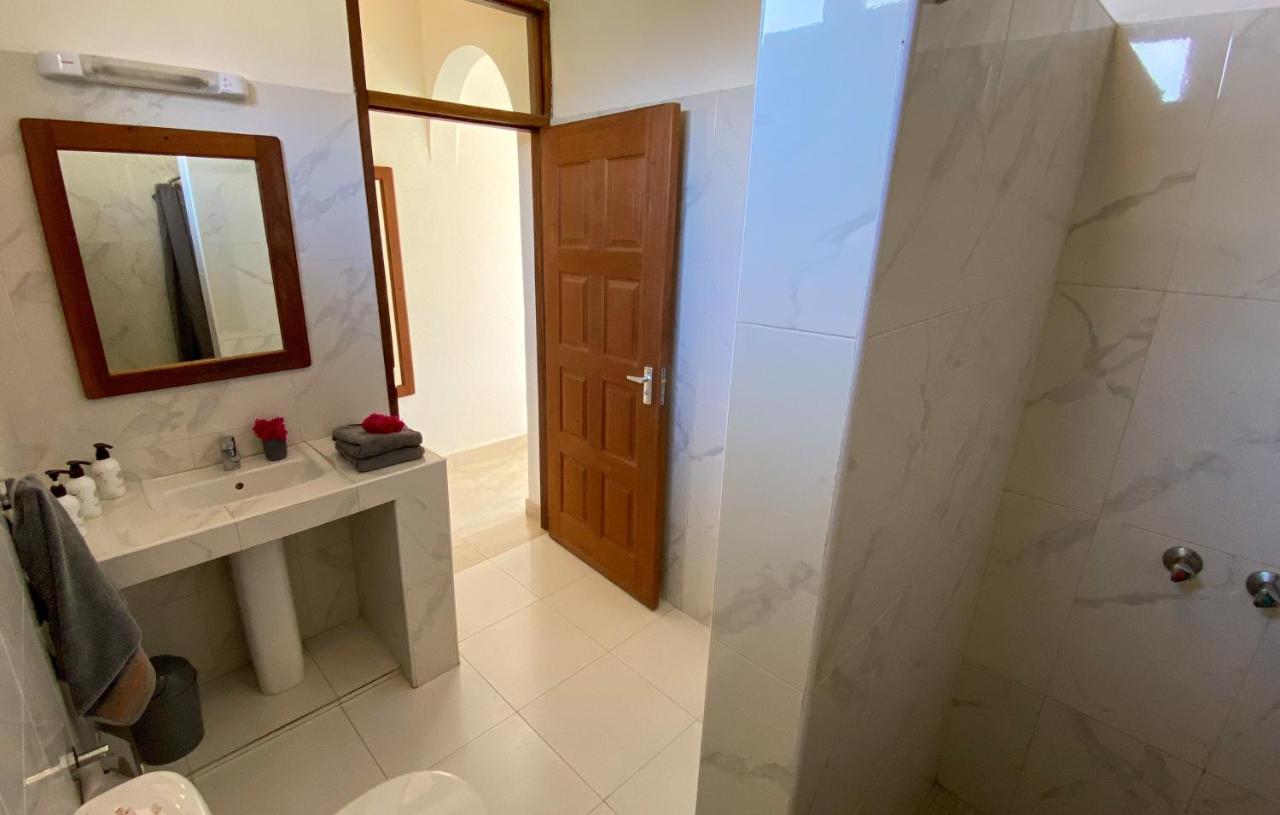 Butiama Bustani Hotel Kilindoni Bagian luar foto